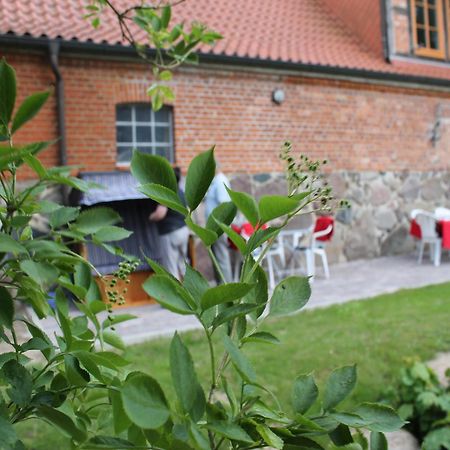 Mansion In Gressow With Terrace Garden Bbq Pond Bicycles Villa ภายนอก รูปภาพ